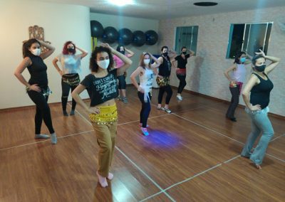 Venha fazer uma aula de dança do ventre em diadema