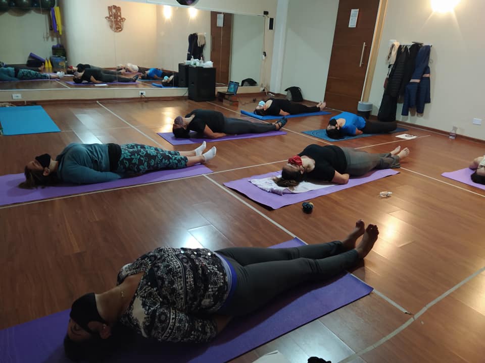 Aula de Yoga para Iniciantes Diadema - Aula de Yoga Fitness - Academia  Atlantis